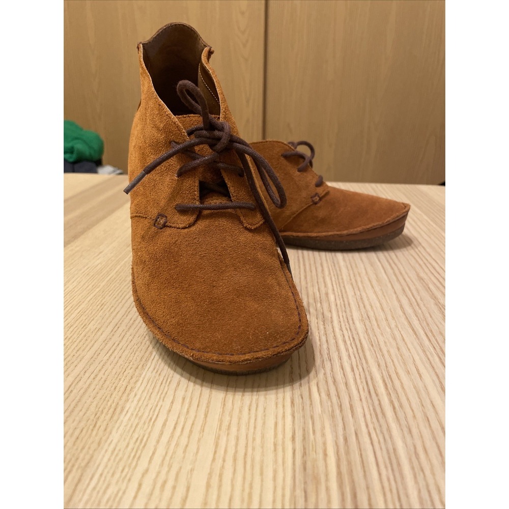Women’s Suede Lace-Up Ankle Boots in Cognac